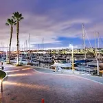Luxury Marina Unit 2 Bedrooms 2 Bathrooms